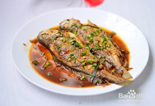 酱烧小黄鱼是怎么做的?如何做更好吃?
