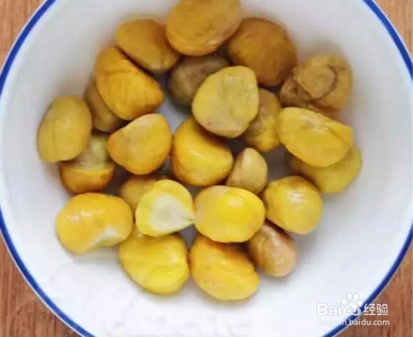 #过年#过年做美味的栗子炖鸡