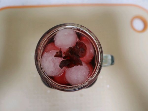 夏日冰饮蔓越莓果汁