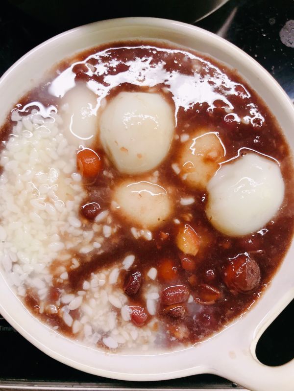 醪糟红豆沙汤圆