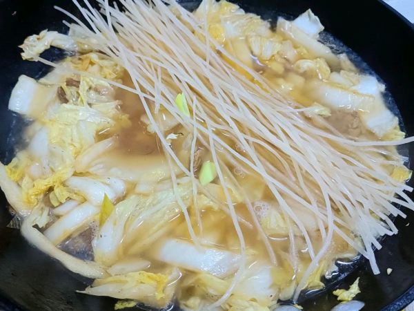大白菜五花肉豆腐炖粉条