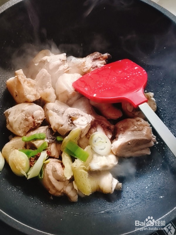 妈妈的笋干烧鸡腿