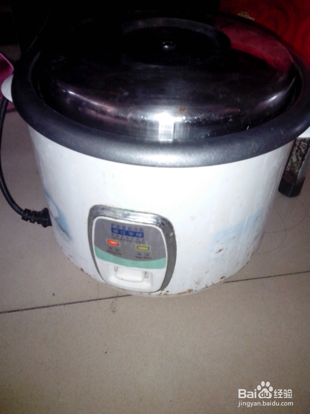 超简单电饭煲做腊肉稀饭