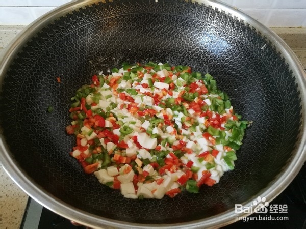 非常好吃的双椒豆腐炒鸡蛋的做法