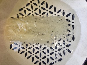 蒜茸酱粉丝蒸虾的做法