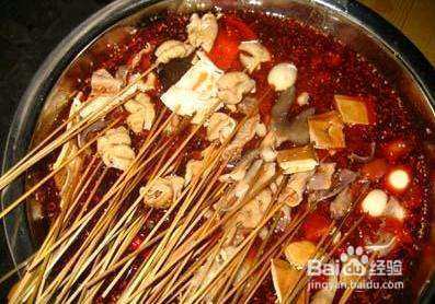 吃麻辣烫会损害人体健康？那要看你吃的姿势