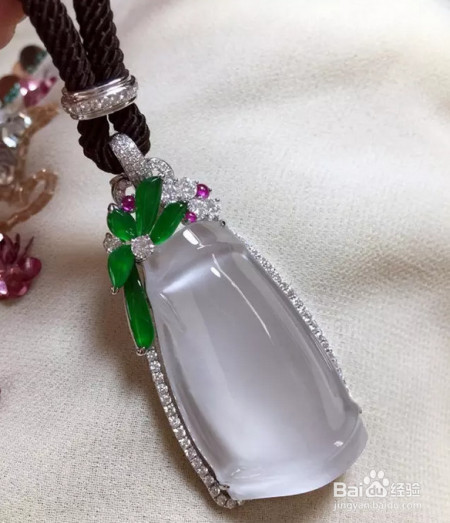 翡翠经常说水头，但水头到底指什么意思？