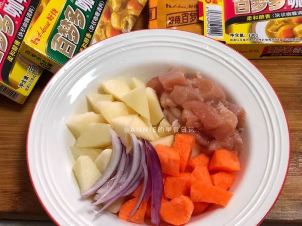 土豆咖喱鸡肉饭