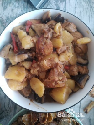 直男鸡腿肉炖土豆