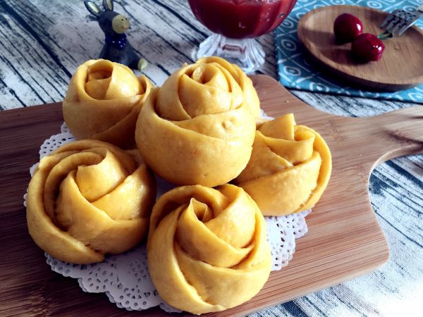 胡萝卜玫瑰花馒头