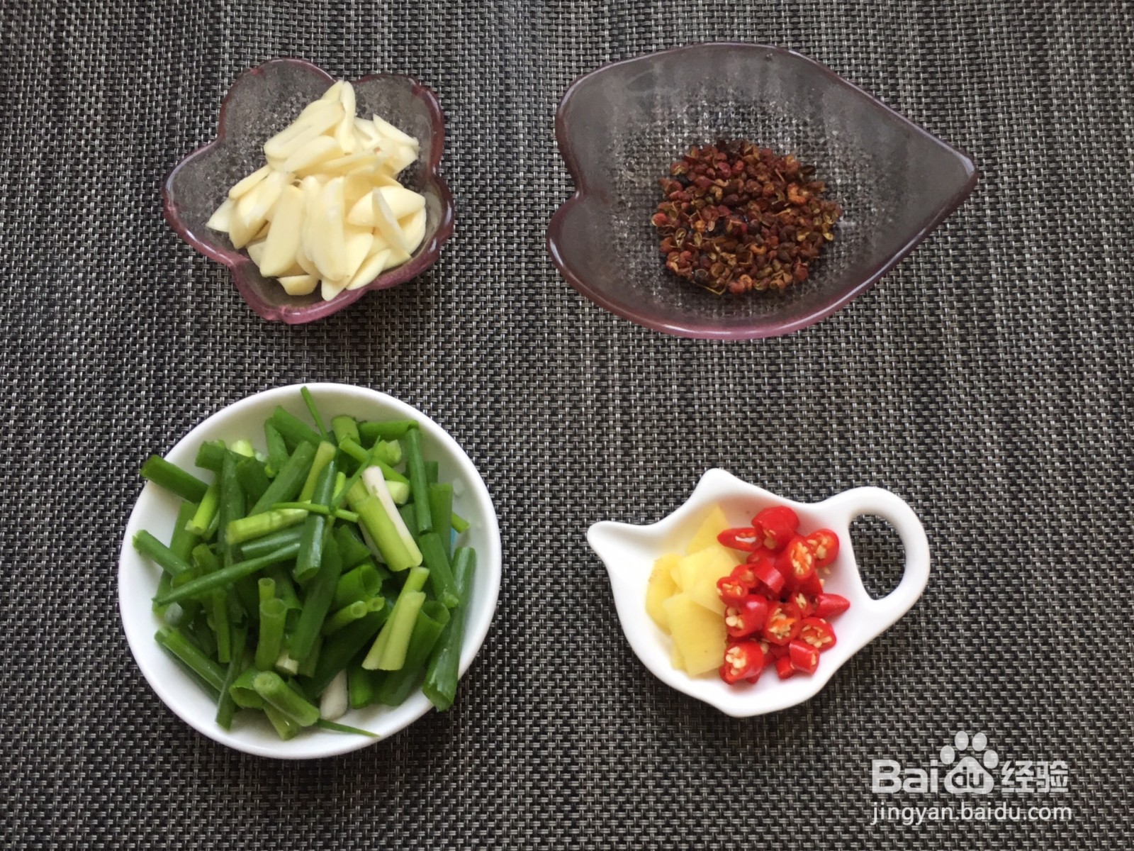 如何做出香辣香菇肥肠?