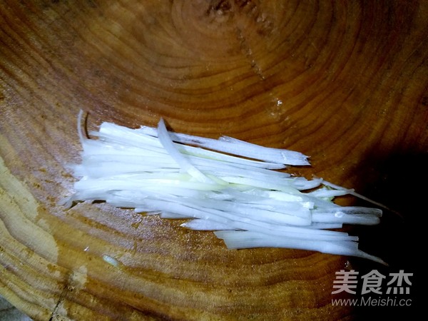 韭菜花炒洋芋丝