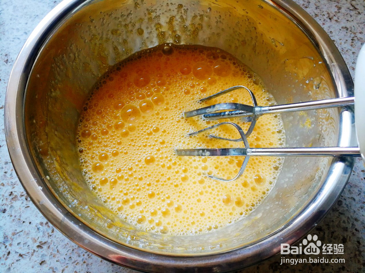 老式无水蛋糕的做法