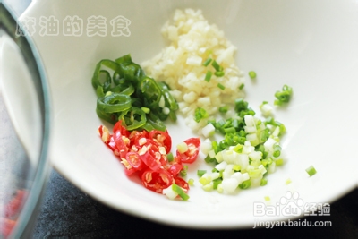 凉拌麻辣鸡丝--轻松快速搞定肉菜