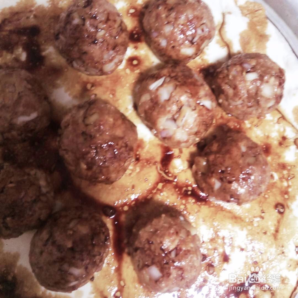 牛肉丸子饼一起出锅