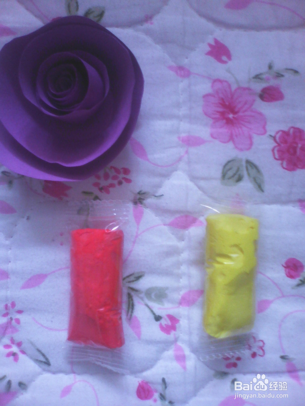 幼儿手工----纸黏土制作弹力球