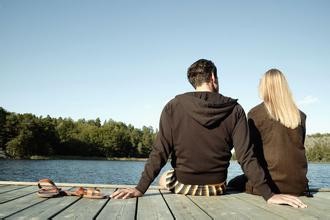 从哪几个方面考虑生不生二胎的问题？