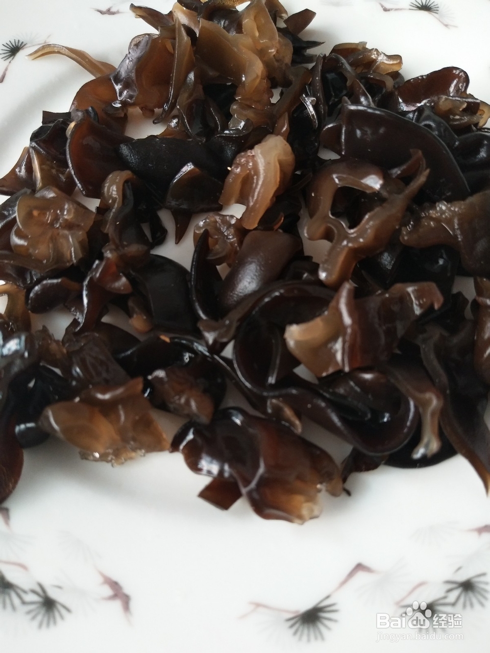 怎么做农家小炒——鸡蛋木耳炒肉？