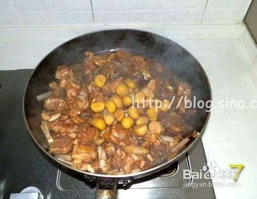 春季一道不可不尝的养生菜——栗子木耳烧鸡