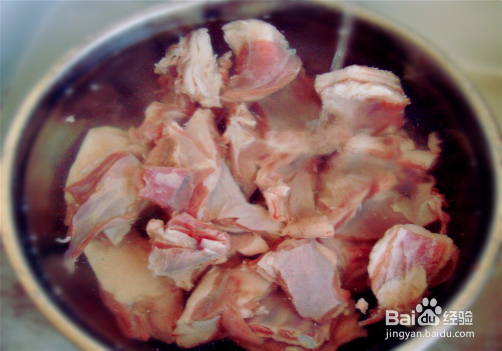 如何烹制色香味俱全的红焖羊排