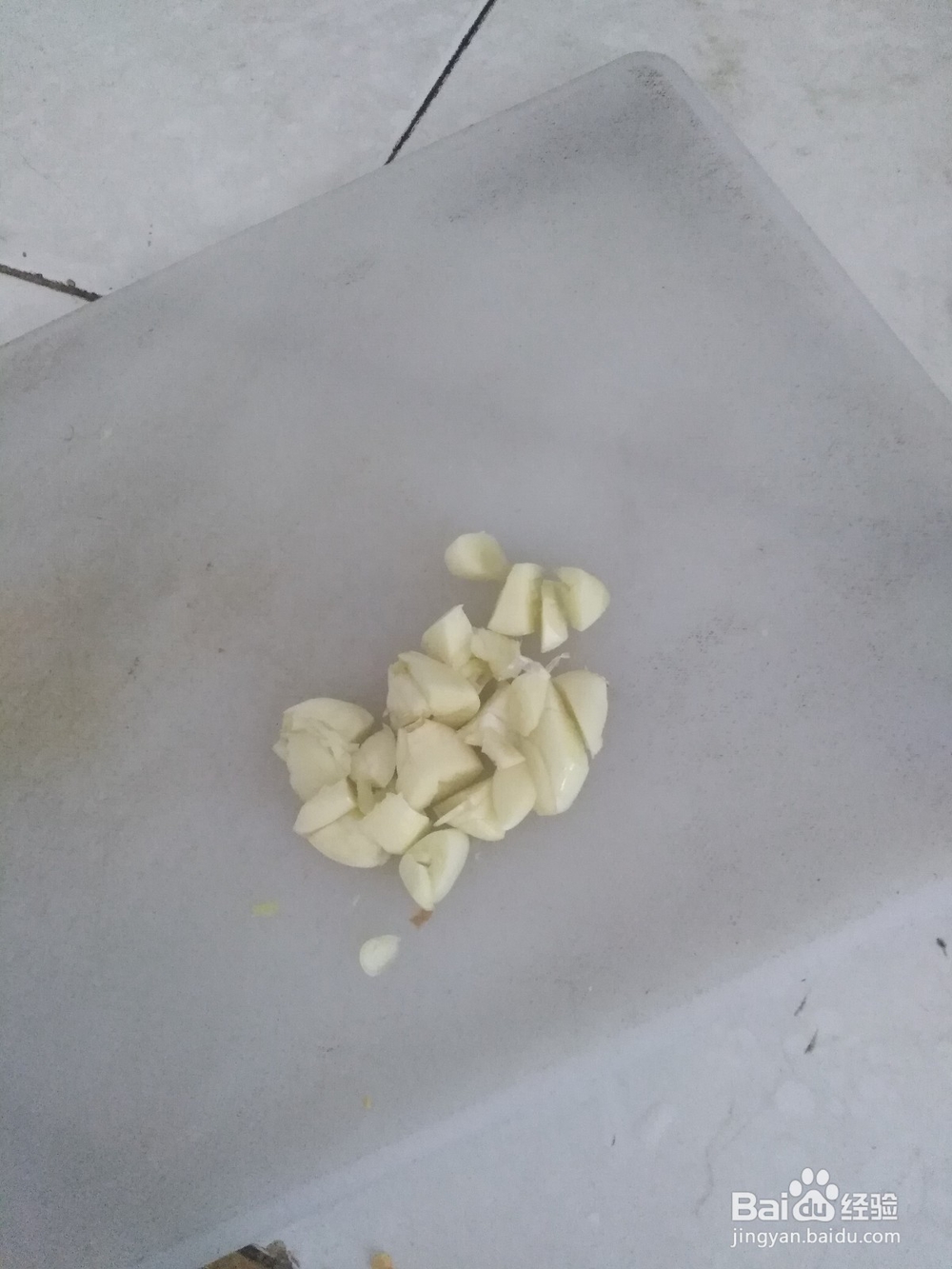 秋刀鱼炒菲菜的做法？