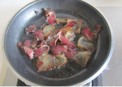 美味腊肉土豆片