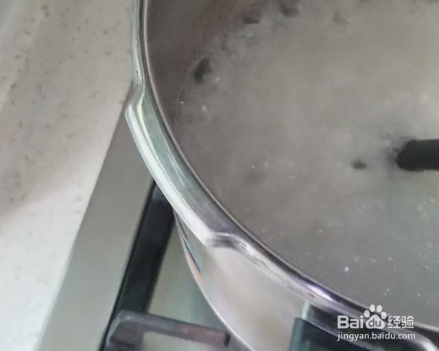 自己做皮蛋瘦肉粥