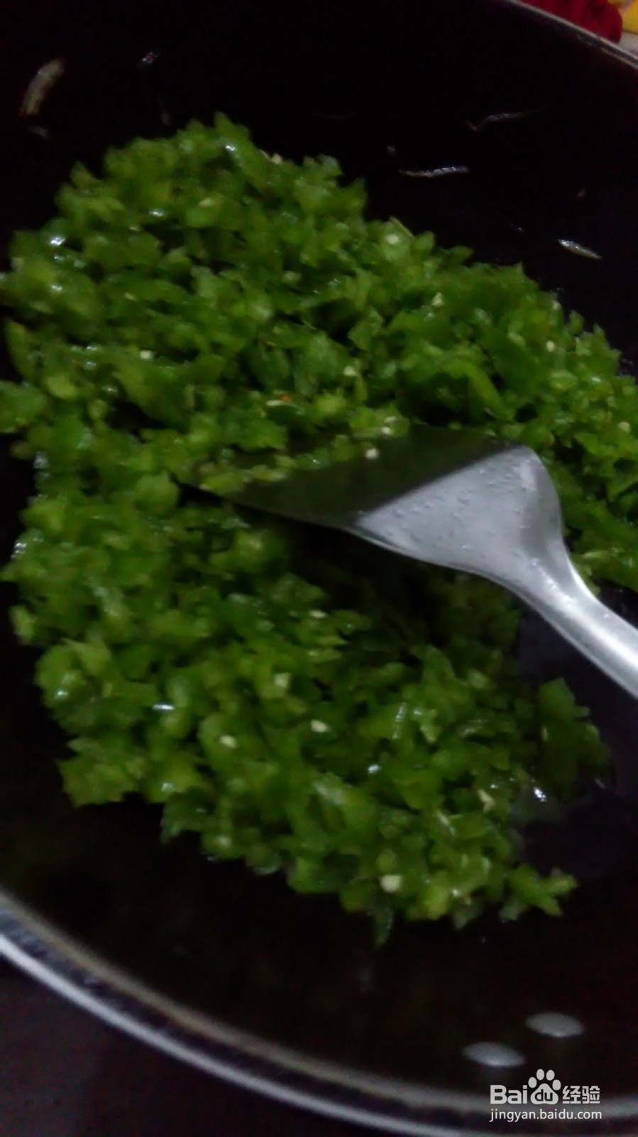 青椒炒鸡蛋的做法