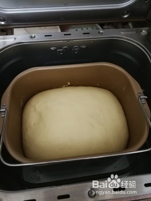 怎么做美味的椰丝葡萄面包