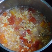 木瓜番茄银耳蛋花羹的美味做法