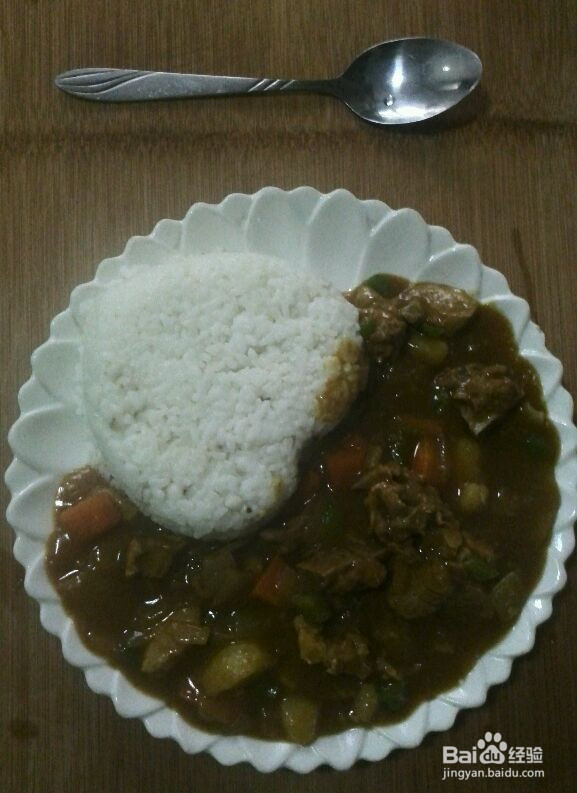 咖喱排骨土豆饭的做法