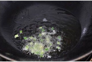 虾球炒娃娃菜，简单又好吃