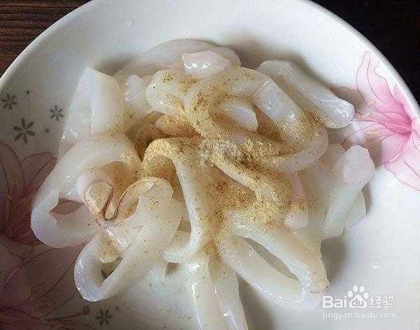 黄灿灿，外酥里嫩吃不够的炸鱿鱼圈