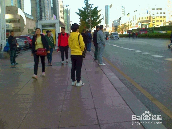 繁华道路上怎样安全出行