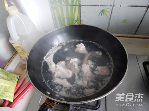 玉米胡萝卜排骨汤