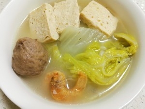 健康养生佳品白菜丸子冻豆腐汤