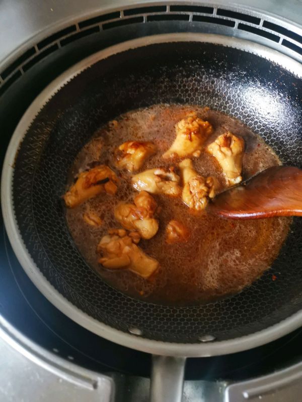 红烧芋头小鸡腿