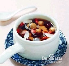 <b>治疗痛经暖心汤--红枣枸杞桂圆红糖水做法</b>
