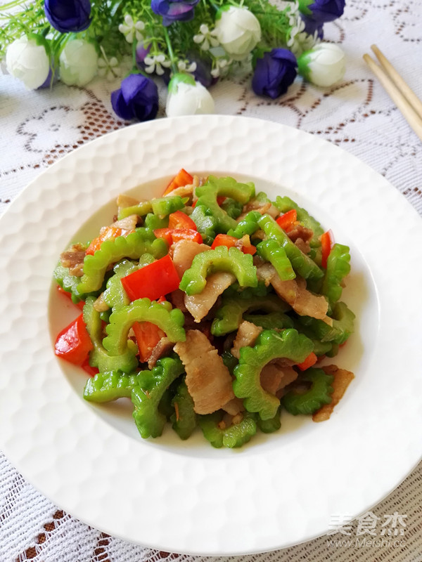 五花肉炒苦瓜