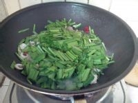 酒香韭菜辣炒鱿鱼