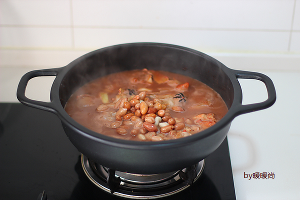 南乳花生烧猪蹄