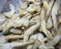 干煸平菇的制作