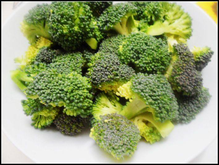 凉拌木耳西兰花,活血养颜的佳品!