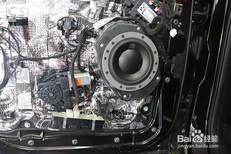 乌市慧声吉普大切诺基汽车音响隔音改装丹拿