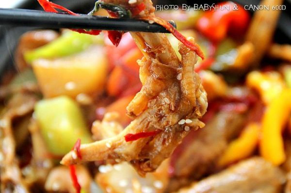 时蔬干锅辣鸭#食光社干锅鸭#