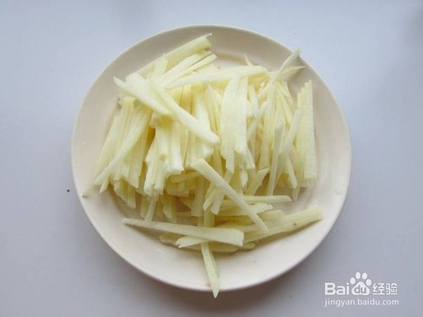 毛芹菜炒土豆的做法