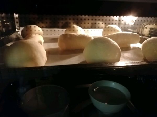 汤种椰蓉馅餐包