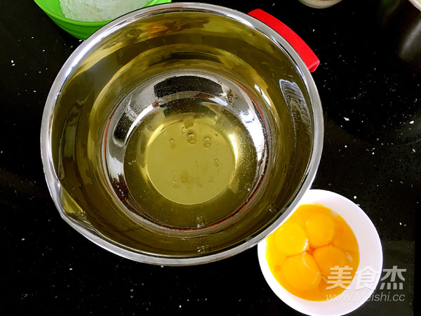 焦糖戚风的做法