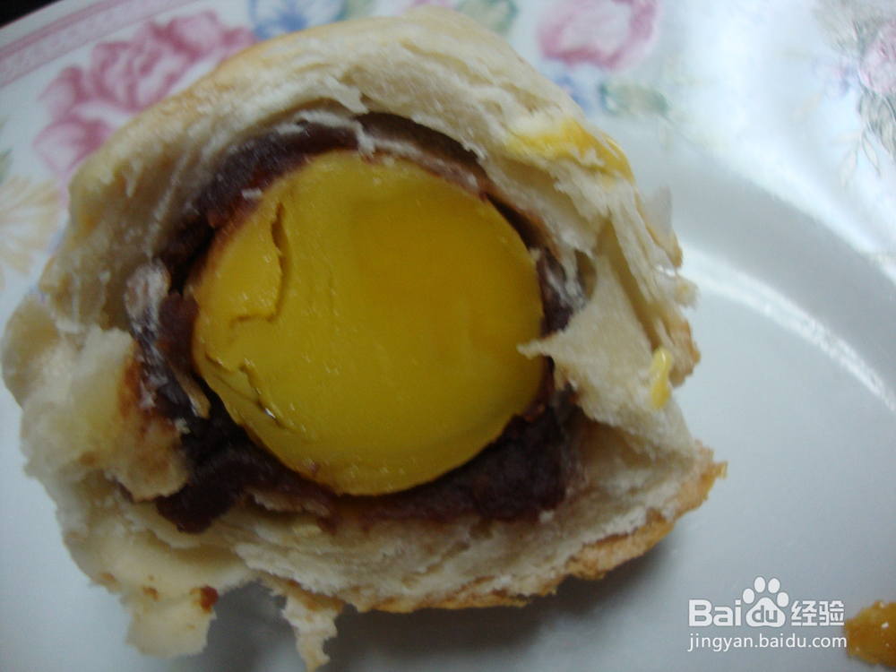 蛋黄酥怎么做 动手做起来