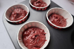 自制红丝绒纸杯蛋糕